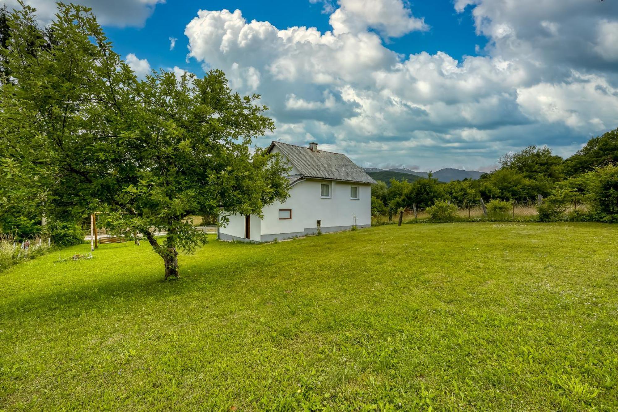 Holiday Home Veki*** Кореница Экстерьер фото