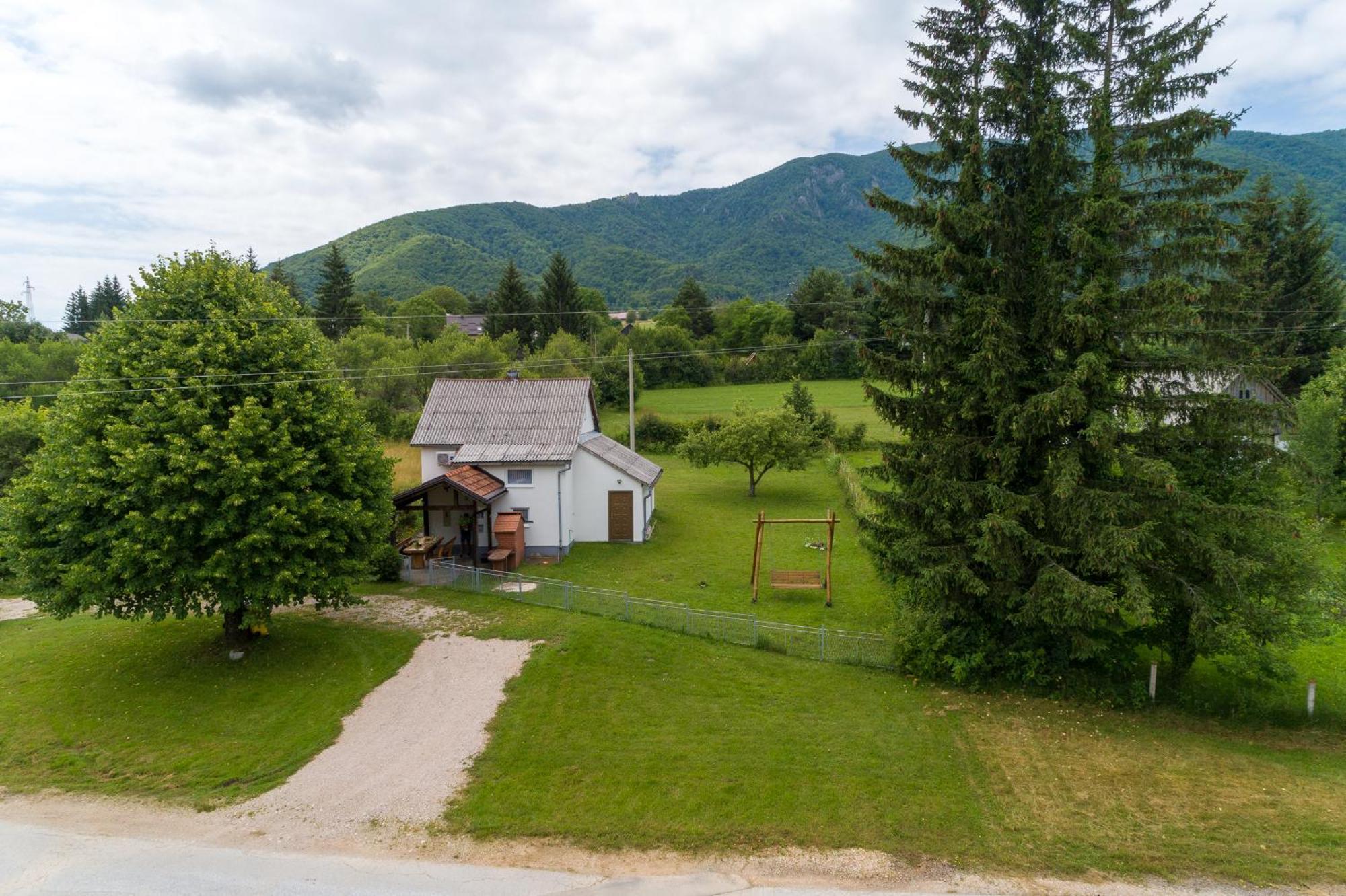 Holiday Home Veki*** Кореница Экстерьер фото